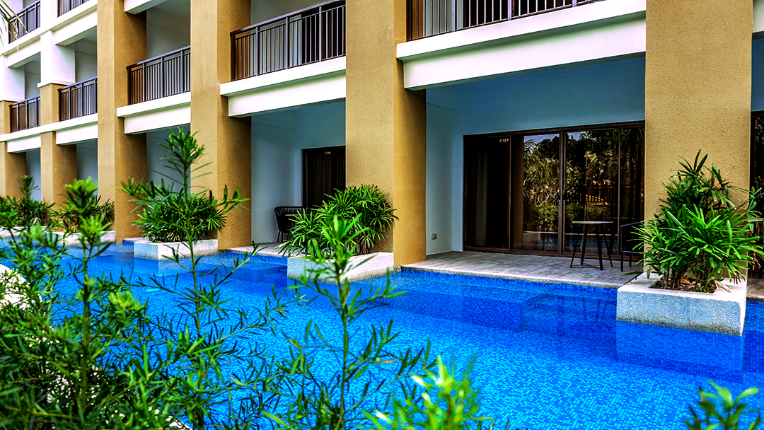 Deluxe Swim-Up - Edit